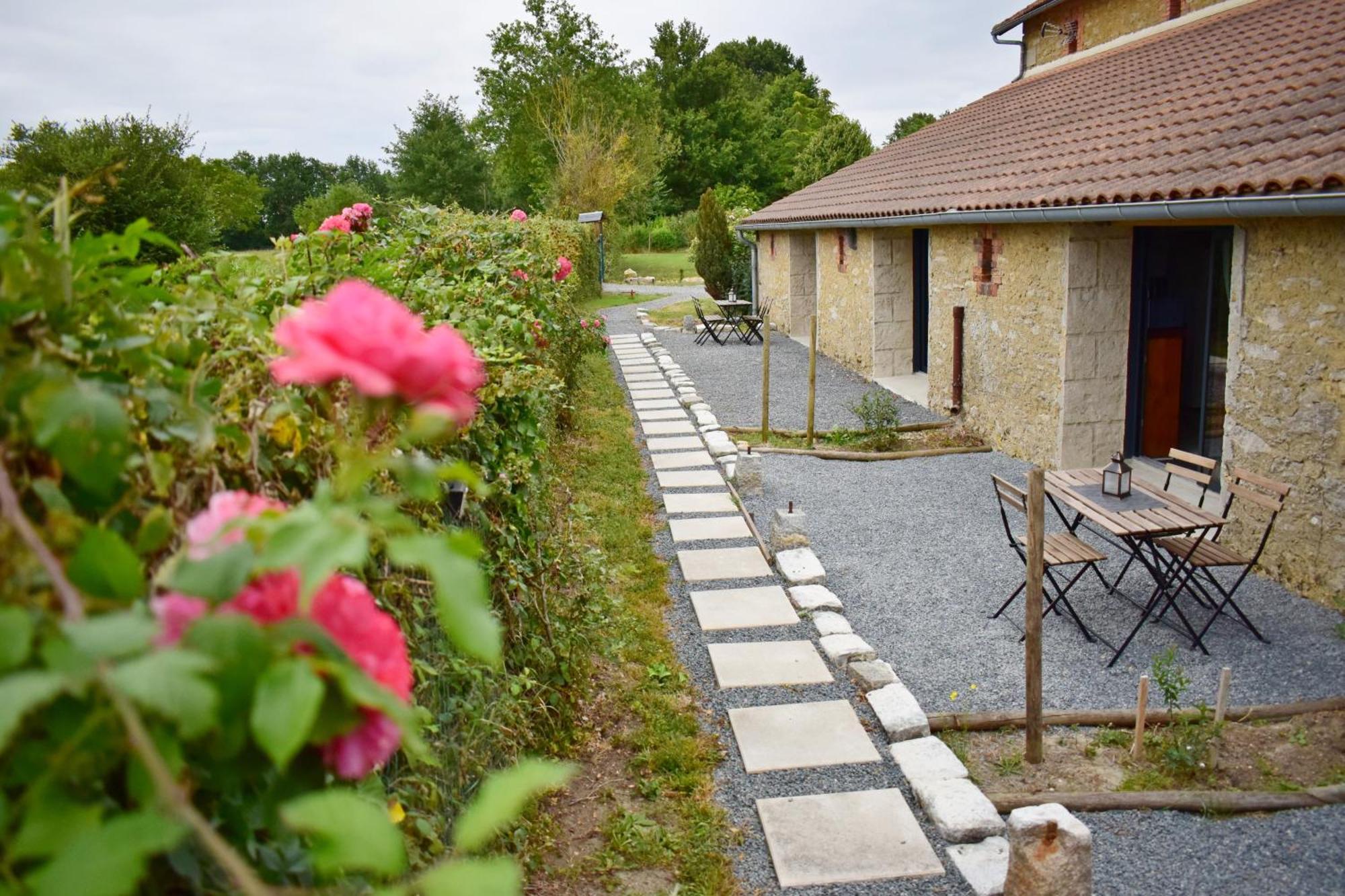 L'Oree Du Bois Gaubau Saint-Georges-sur-Layon Bagian luar foto